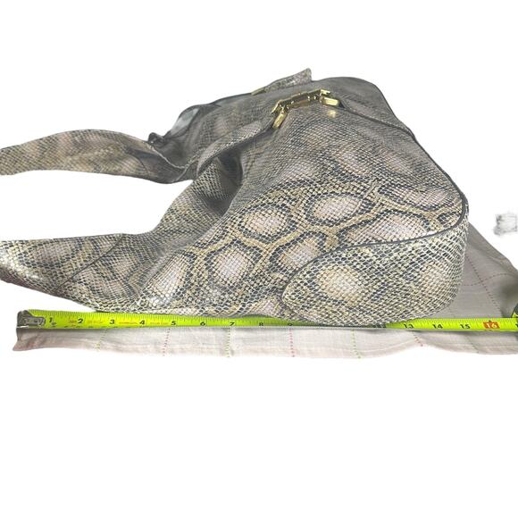 G.I.L.I. Verona hobo in snakeskin embossed print with gold hardware NWOT - Picture 6 of 10